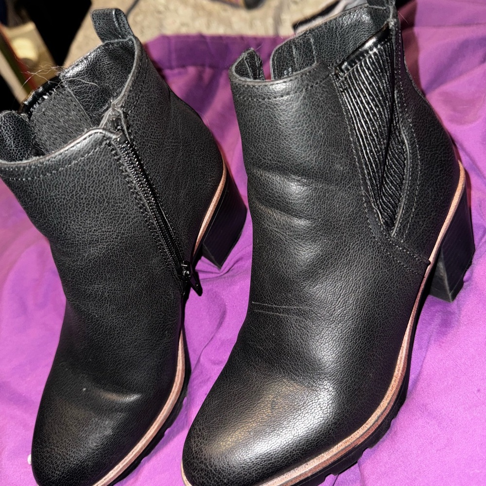 Naturalizer Heeled Boots